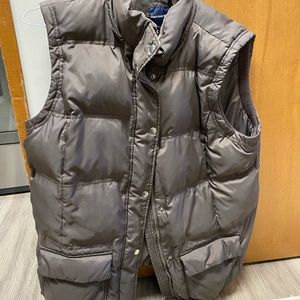 Gap Maternity Puffer Vest; size XL